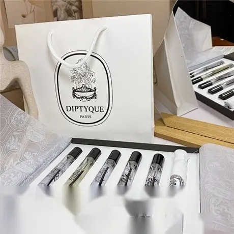 Diptyque Palette d'eaux de parfum Coffret 5 miniatures — photo 3