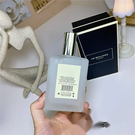 Jo Malone Wild Bluebell Body Mist — photo 3
