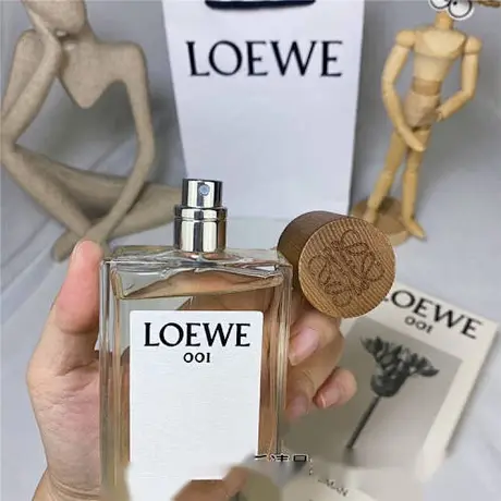 Loewe 001 Woman — photo 1