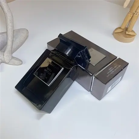 Tom Ford Oud Wood Parfum — photo 7