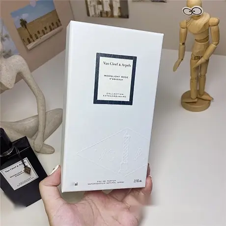 Van Cleef & Arpels Moonlight Rose — photo 2
