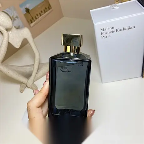 Maison Francis Kurkdjian Oud Satin Mood — photo 4