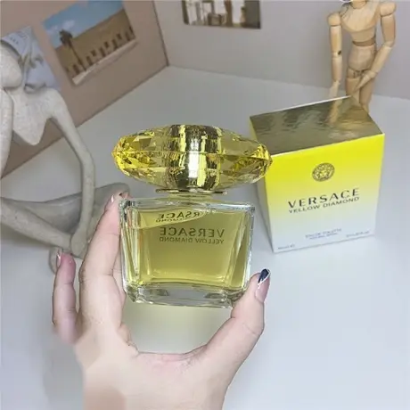 Versace Yellow Diamond — photo 4