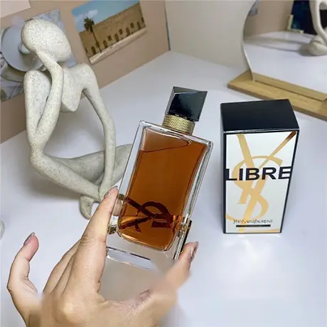 Yves Saint Laurent Libre Le Parfum — photo 4
