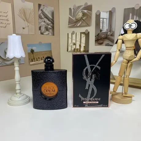 Yves Saint Laurent Black Opium — photo 3