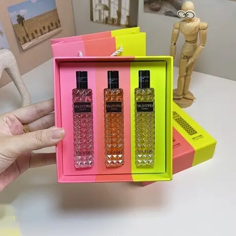 Valentino Coffret Donna Born in Roma Coffret format voyage — photo 6