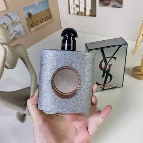 Yves Saint Laurent Black Opium Glitter — photo 5