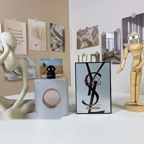 Yves Saint Laurent Black Opium Glitter — photo 6