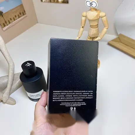 Tom Ford Ombre Leather Parfum — photo 1