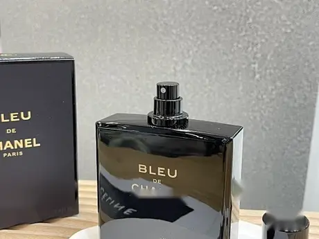Chanel Bleu de Chanel Parfum — photo 4