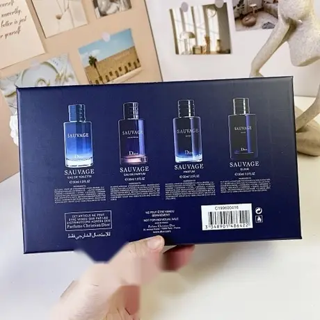 Dior Sauvage - coffret 4 flacons Coffret 4 x — photo 1